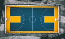 ac米兰下载-绝境突围，阿斯顿马丁险胜索伯，维斯塔潘一肩扛起整支车队
