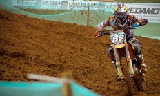 米兰体育入口-逆转之夜，郑思维领衔法国队力克印尼，羽毛球赛场见证新传奇