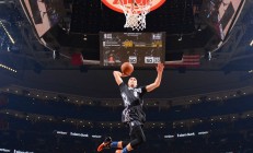 米兰体育app入口-温网力克法网，穆雷惊艳四座的传奇一战