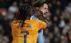 米兰APP下载-瓦伦西亚主场击败对手，凯旋归来的简单介绍