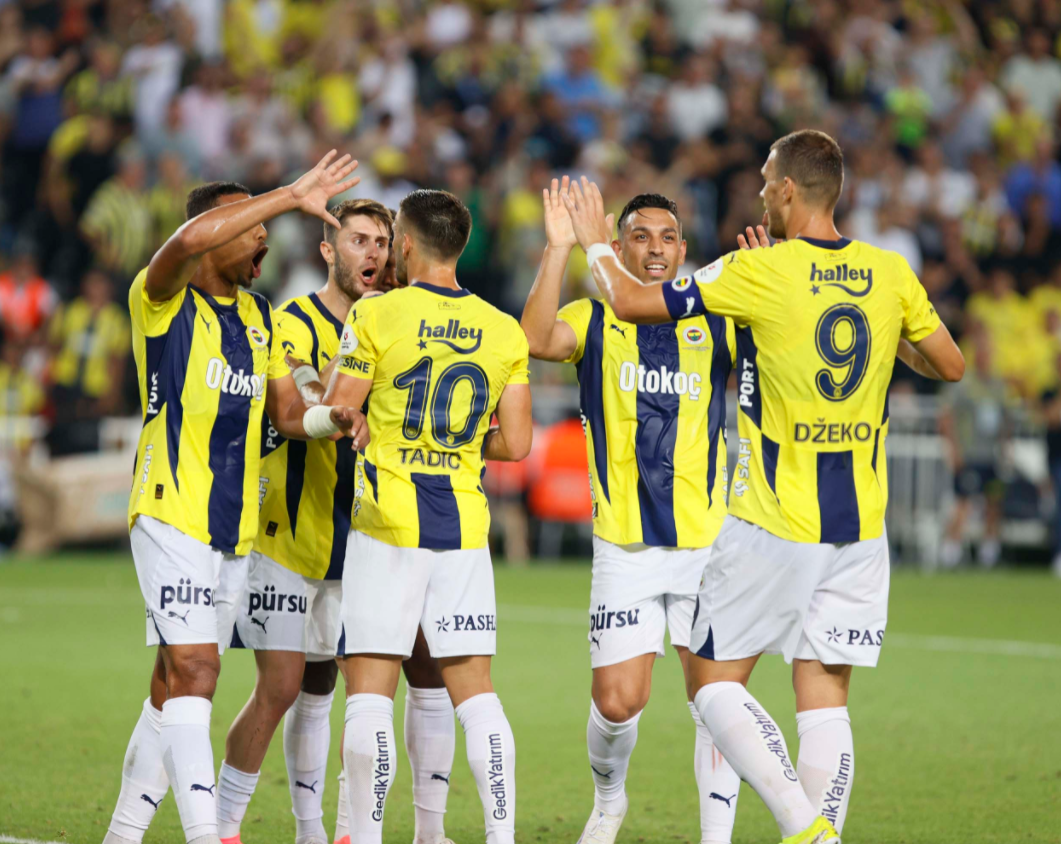 关于瓦伦西亚主场大胜波尔图,成功晋级欧冠半决赛的信息 关于瓦伦西亚主场大胜波尔图,成功晋级欧冠半决赛的信息