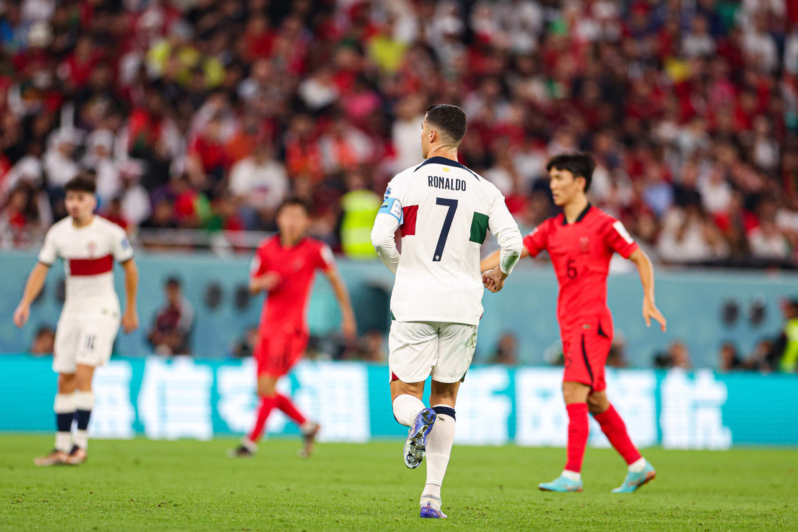 阿瓦尔城遗憾落幕,告别欧冠八强 阿瓦尔城遗憾落幕,告别欧冠八强