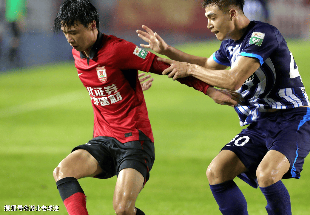 巴勒莫客场惨败，保级前景黯淡