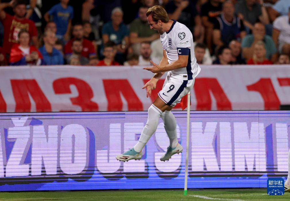 欧洲预选赛：英格兰队战胜波兰队，登顶积分榜的简单介绍