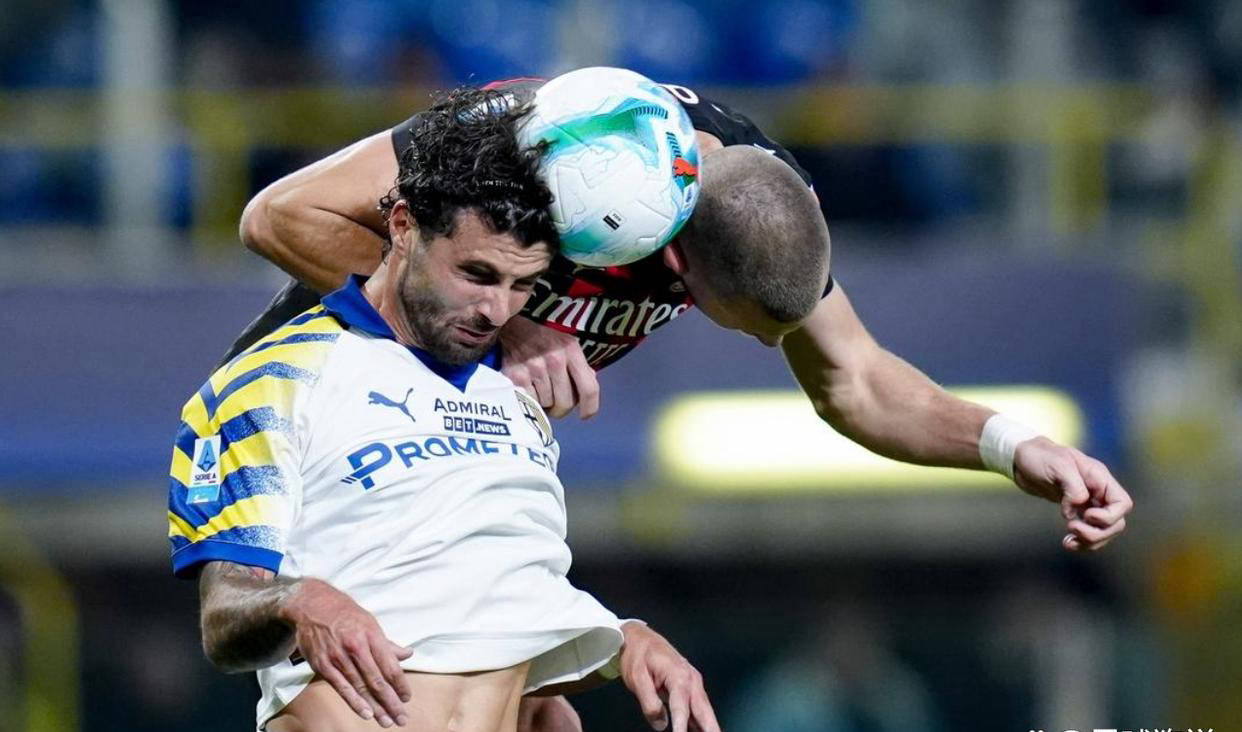 包含AC米兰客场不敌帕尔马，遭遇失利的词条