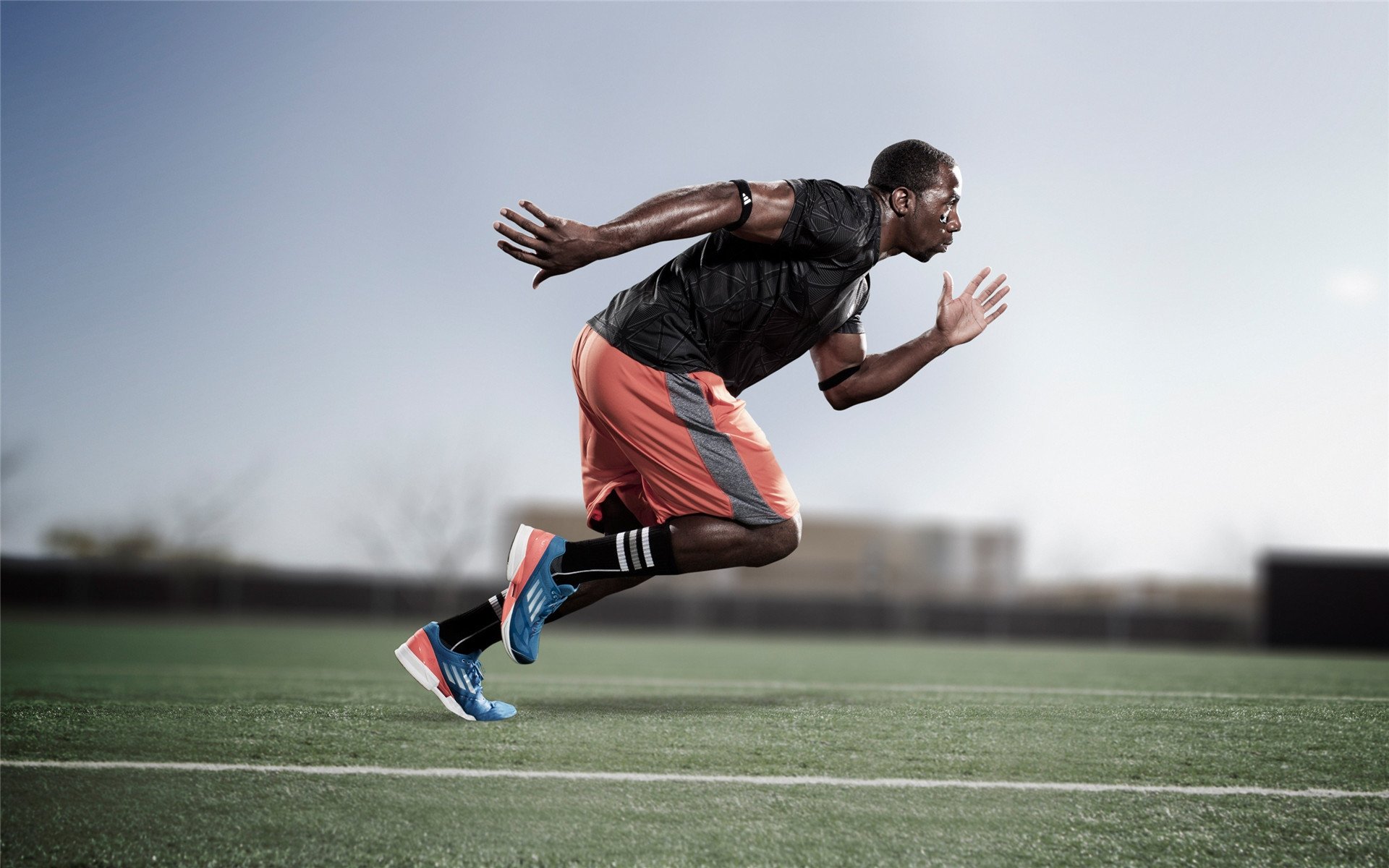 年度焦点之战之夜,英格拉姆连续得分拉开差距