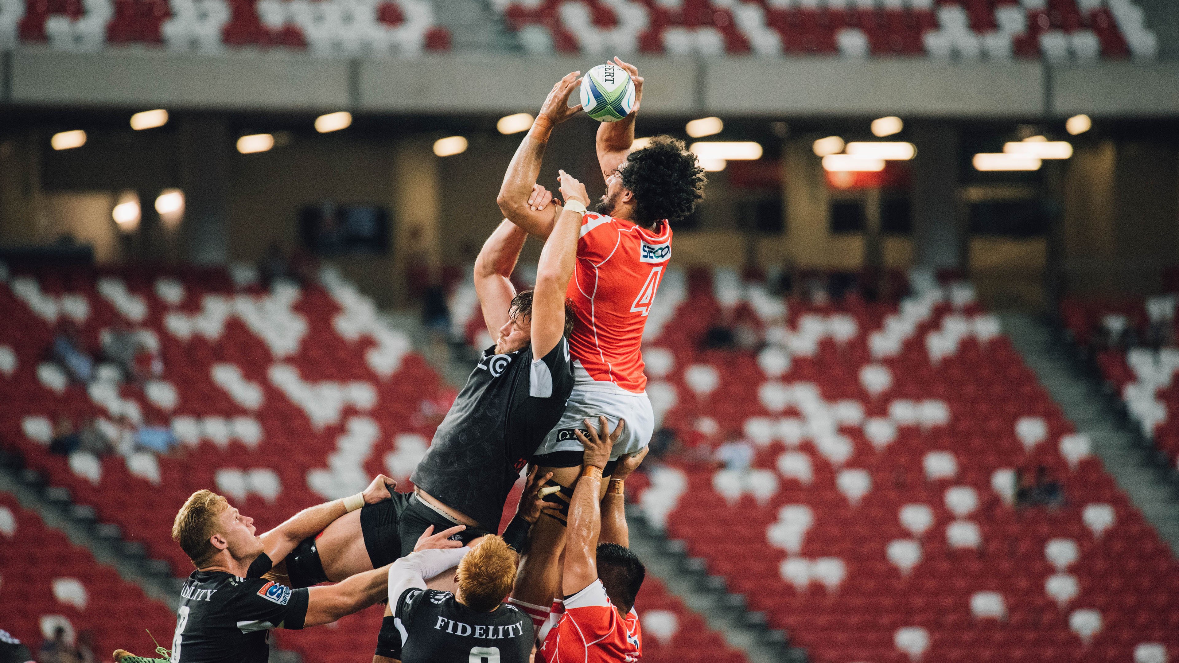 压哨奇迹与德比主宰，马德里竞技的突尼斯之夜与奥斯梅恩的国家德比传奇