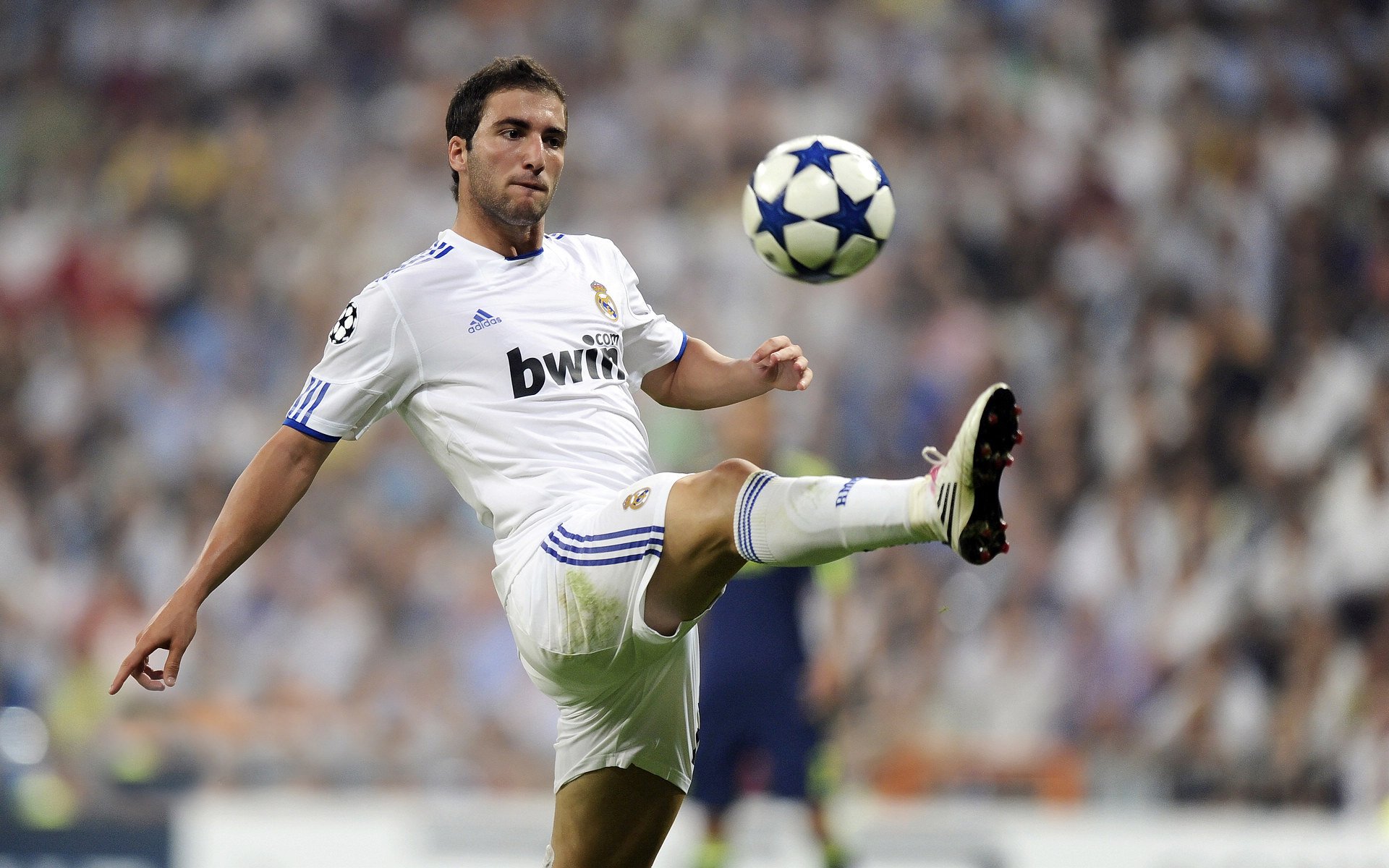 特奥连续得分拉开差距，韩国淘汰勒沃库森，一场定义亚洲足球未来的胜利