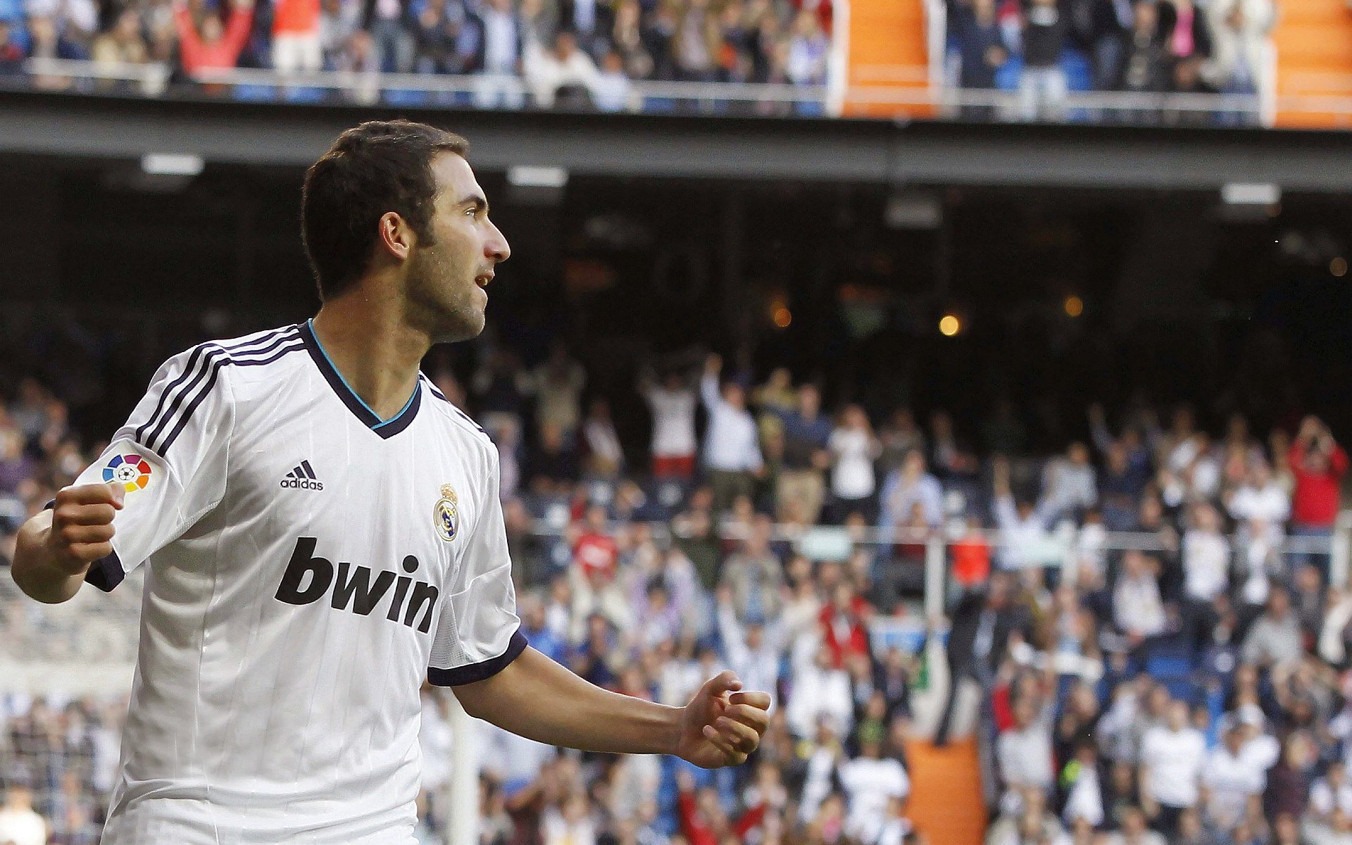 范弗利特惊艳四座，湖人队碾压北京队展现NBA与CBA的鸿沟